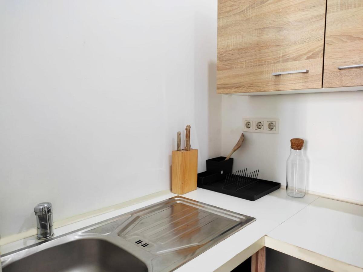 Lovely Modern Historical 1-bedroom Apartment Wien